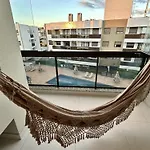 Ap Em Condominio Clube - 120 Metros Do Mar